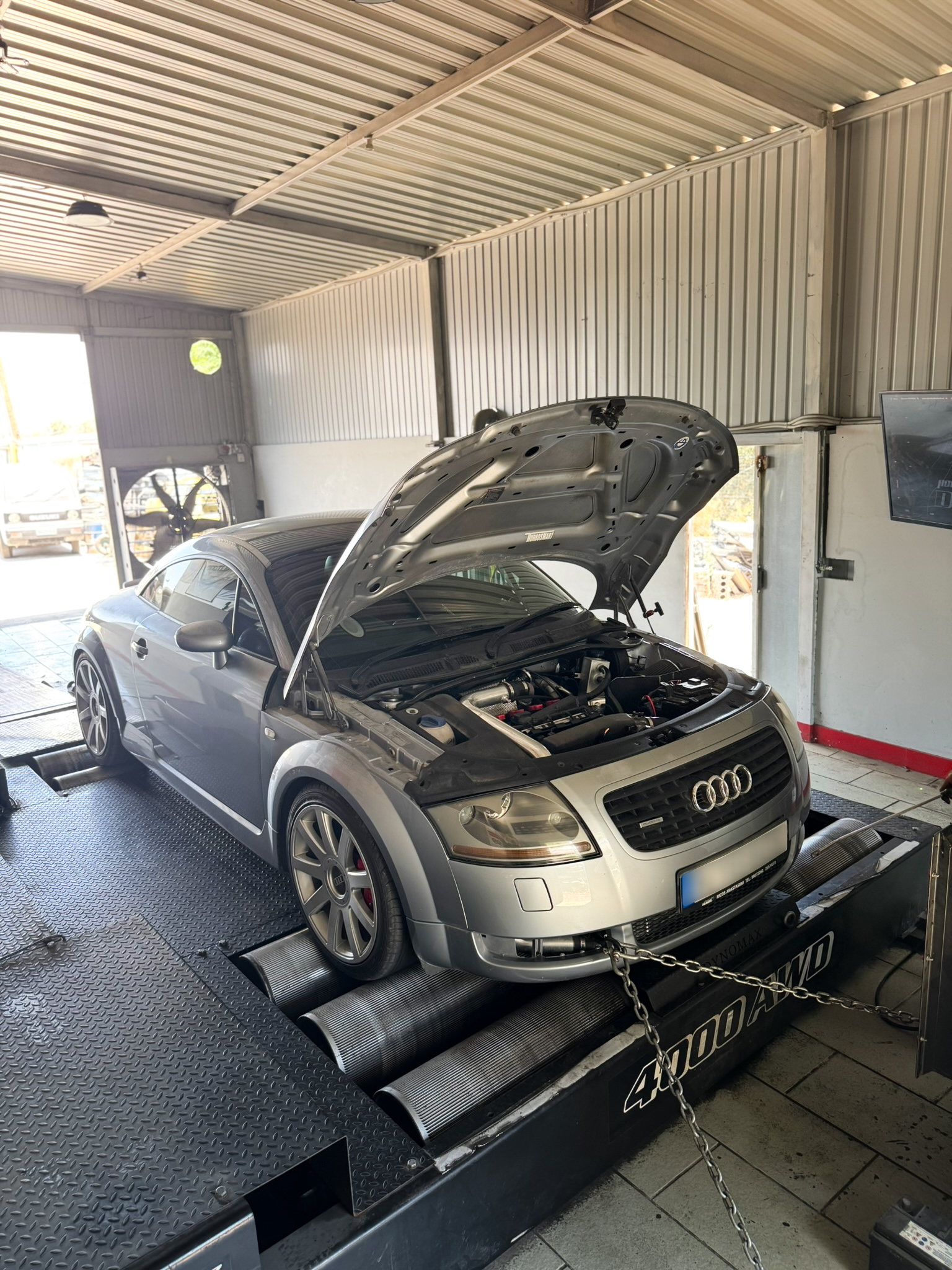 G25-550 Audi TT